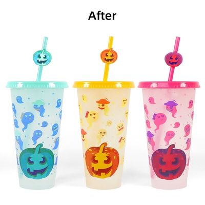 MUGS 24OZ BPA 무료 플라스틱 탄산음료 텀블러 색상 변경 컵 뚜?? 과 빨대