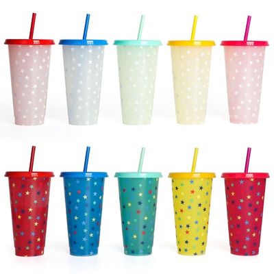 MUGS 24OZ BPA 무료 플라스틱 탄산음료 텀블러 색상 변경 컵 뚜?? 과 빨대