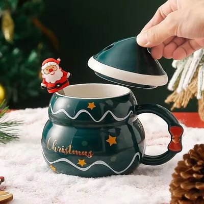 MUGS 크리에이티브 만화 크리스마스 트리 머그 뚜?? 이 있는 세라믹 물컵