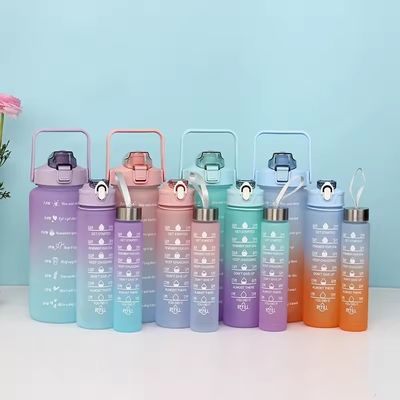 사용자 지정 로고 허용 3pcs 대용량 스포츠 플라스틱 경사 물병 세트