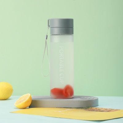 투어 재사용 가능한 파스틱 600ml 800ml 물병 야외 활동용 시간 표시기와 함께