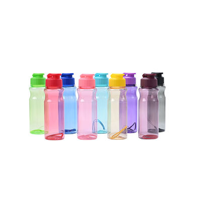 500ML PET BPA 무료 개인 컵 스포츠 스트랩 멀티 컬러와 함께 플라스틱 식수병
