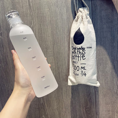 500ml 체육관 플라스틱 물병 현대적인 피트니스 및 재사용 가능한 디자인