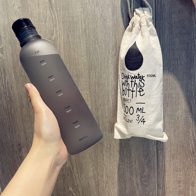 500ml 체육관 플라스틱 물병 현대적인 피트니스 및 재사용 가능한 디자인