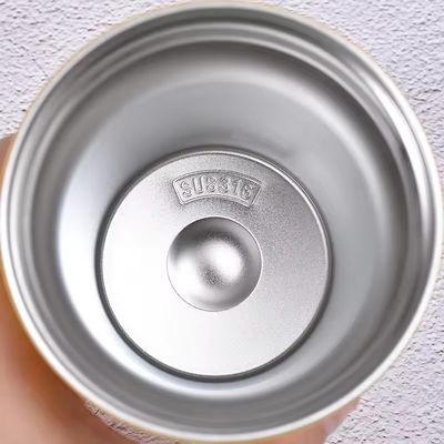 휴대용 단열 여행 머그 30oz 스테인리스 스틸 텀블러 현대 디자인 손잡이
