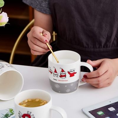 뜨거운 초콜릿 컵 매력적인 디자인과 산타 디자인과 함께 14 OZ 크리스마스 커피 머그