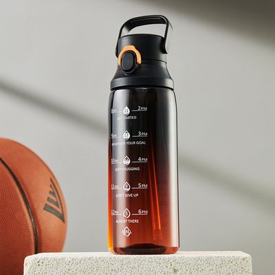야외 스포츠용 손잡이와 빨대가있는 용량 큰 경사 물병 750ML