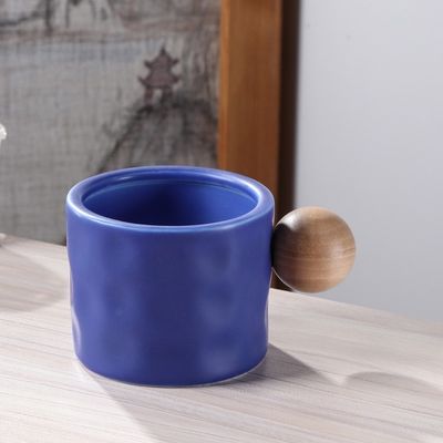 330ML 세라믹 커피 머그와 목공 손잡이 완벽한 사무실 동반자