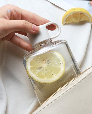 투어 휴대용 360ml 500ml 맑은 투명한 물병 로프와 샘플 제공