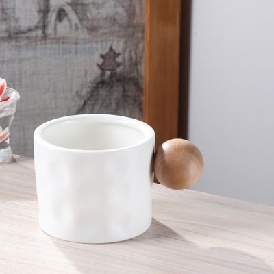 330ML 세라믹 커피 머그와 목공 손잡이 완벽한 사무실 동반자