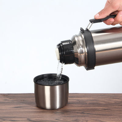 야외 스포츠용 1800ml 직선 컵 휴대용 진공 스테인레스 스틸 걸음병