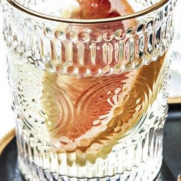 300ML/380ML 용량 직선 햇꽃 엠보스 된 유리 물 잔 레트로 스타일