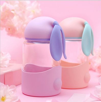 끓는 물 적용 가능한 340ML 물병 만화 토끼 디자인과 실리콘 수갑