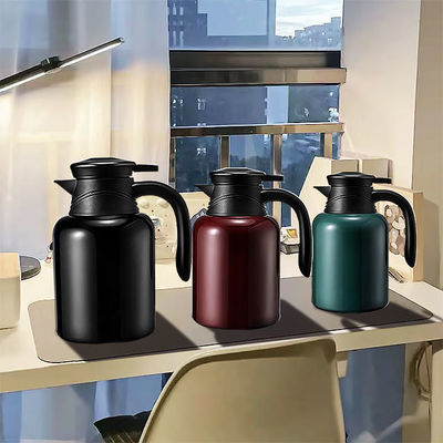 콤팩트하고 편리 한 1500ml 용량 블랙 핫 케일러 장기 단열
