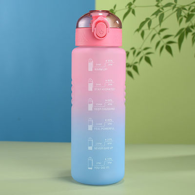 1000ML 플라스틱 컵 진보적인 색상 병 BPA가 없는 야외 피트니스 스포츠 컵