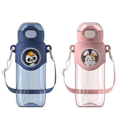 690ml 만화 플라스틱 컵 유연한 뚜?? 과 로프와 로프