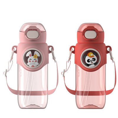 690ml 만화 플라스틱 컵 유연한 뚜?? 과 로프와 로프