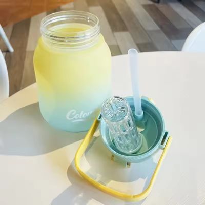 미니멀리즘 디자인 스타일 1100ml 1300ml PC 플라스틱 음료병 사용자 지정 로고