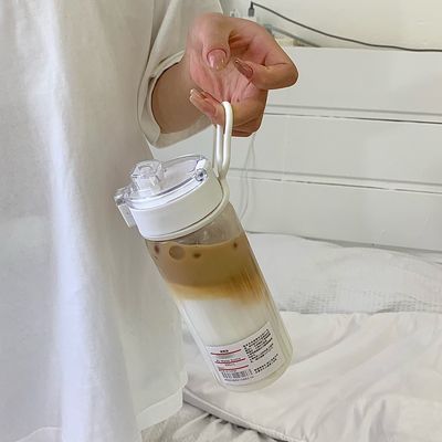 높은 외모 수준 플라스틱 어린이 휴대용 학생 떨어지기 저항 학교 특수 핸드컵 스포츠 플라스틱 물병