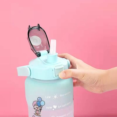 플라스틱 빨대 스포츠 물병 대용량 경사 색상 음료 컵 야외용
