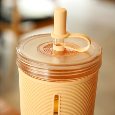 700ml 용량과 실리콘 수갑을 가진 복수 사용 가능한 플라스틱 두꺼풀 컵