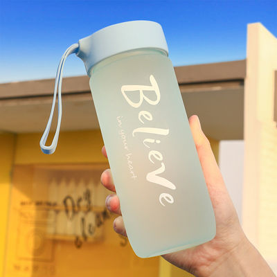 여행 및 스포츠용 휴대용 600ML 얼음 물병 누출 방지 디자인