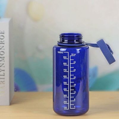 1000ml Bpa 무료 플라스틱 투명한 액체 물병 야외 스포츠용 스케일