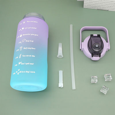 2000ML 트리탄 음료병 뚜?? 가 있는 재사용 피트니스 물병 사용자 지정 로고