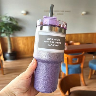 사용자 지정 로고 20 oz / 30 oz 스테인리스 스틸 소금으로 격리 된 물 컵