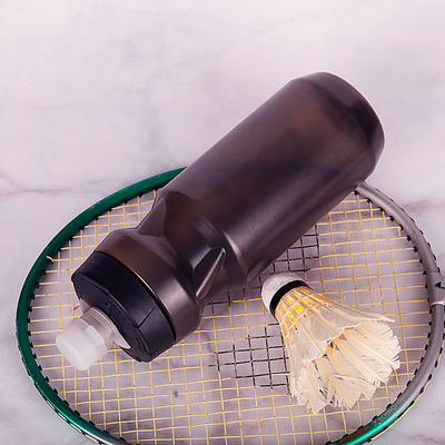 장착 된 PE 플라스틱 700ml 플라스틱 스포츠 물병 자전거를위한 먼지 덮개