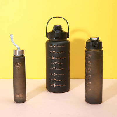 체육관 및 스포츠용 시간 표시기와 함께 2000ml 900ml 300ml 3 in 1 사용자 지정 플라스틱 빨대 병