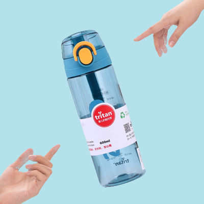 600ml 트리탄 투명한 물병 핸들 뚜?? 이 있는 플라스틱 스포츠 음료 병