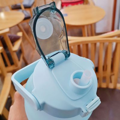 시간 스케일과 함께 2000ml 그라디언트 컬러 스페이스 컵 성인용 물병