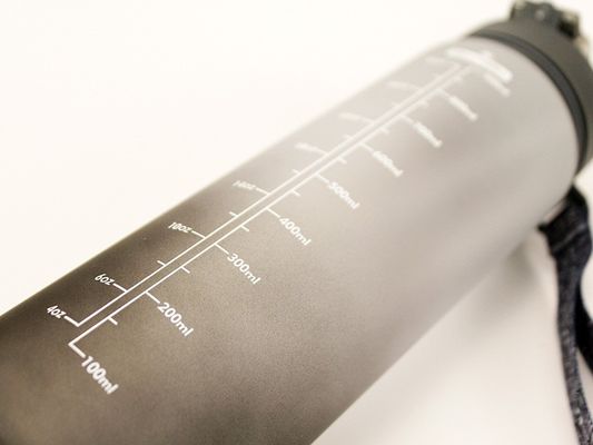 사용자 지정 로고 허용 550ml 실내 활동을위한 공간 컵 물병