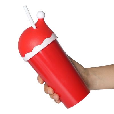 사용자 지정 로고 600ml 재사용 가능한 플라스틱 어린이 크리스마스 컵 개인화된 산타 모자 텀블러