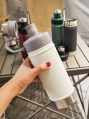 노란색 단열 스테인레스 스틸 스포츠 물병 BPA 무료 진공 병 18oz 25oz 물병